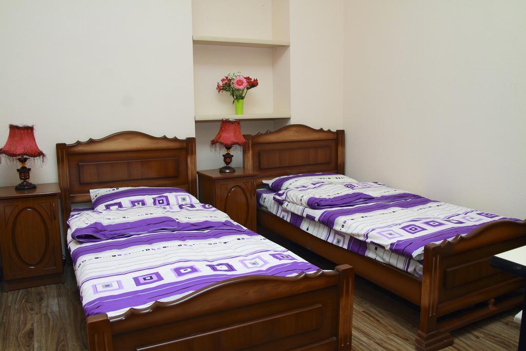 Inter Boutique Hotel Ереван Стая снимка