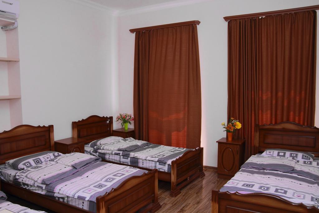 Inter Boutique Hotel Ереван Стая снимка